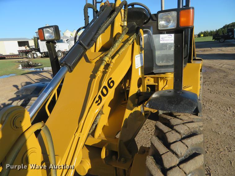image for item DE6529 2002 Caterpillar 906 wheel loader