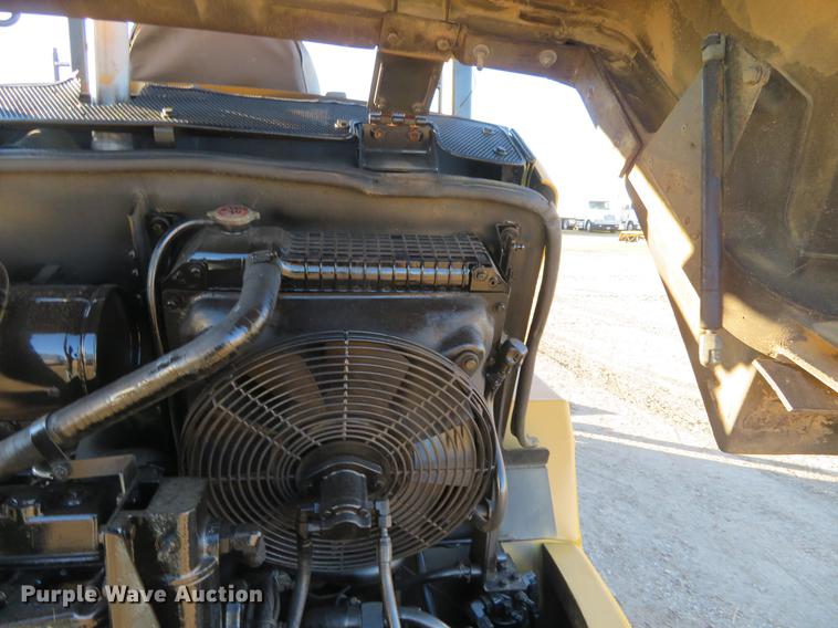 image for item DE6529 2002 Caterpillar 906 wheel loader