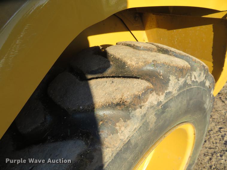 image for item DE6529 2002 Caterpillar 906 wheel loader