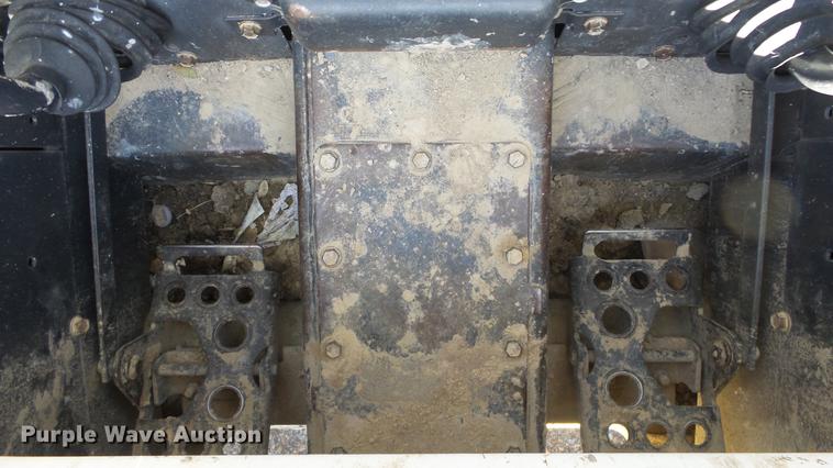 image for item DE7299 2009 Bobcat S205 skid steer