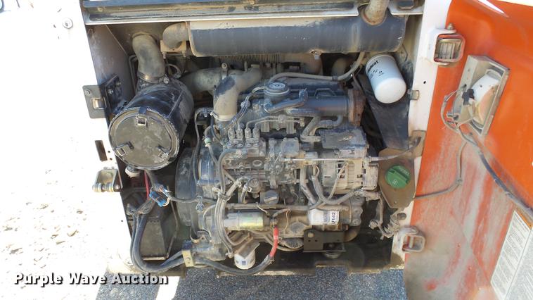 image for item DE7299 2009 Bobcat S205 skid steer