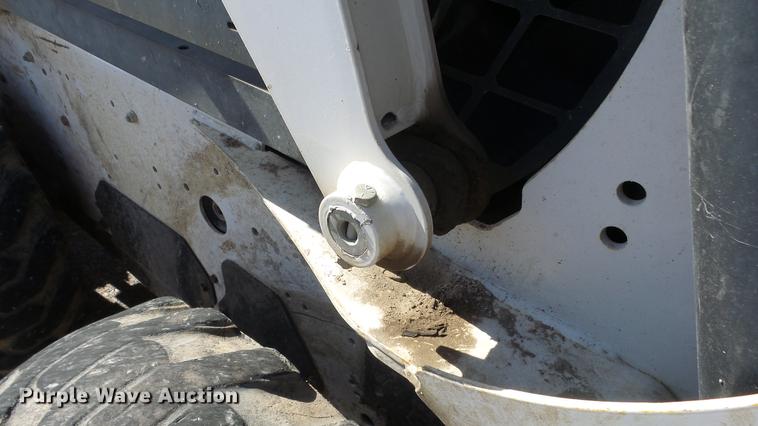 image for item DE7299 2009 Bobcat S205 skid steer