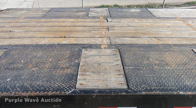 image for item DE7300 2014 Big Tex 24ED equipment trailer