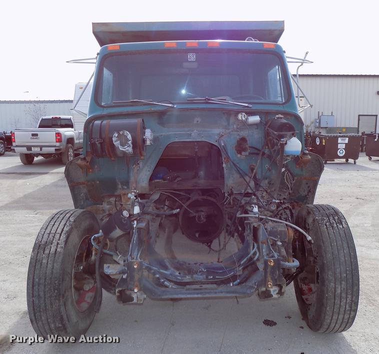 image for item DE7533 1989 International 1954 dump truck