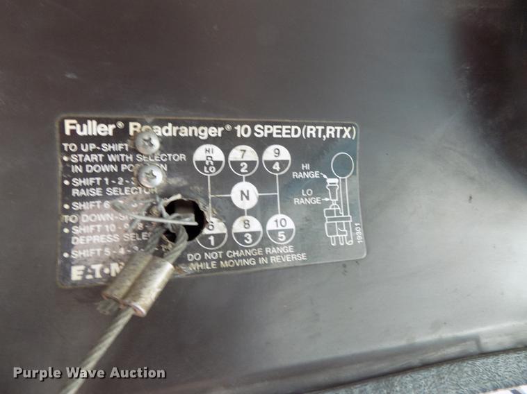 image for item DE7533 1989 International 1954 dump truck