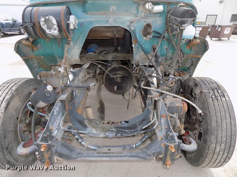 image for item DE7533 1989 International 1954 dump truck