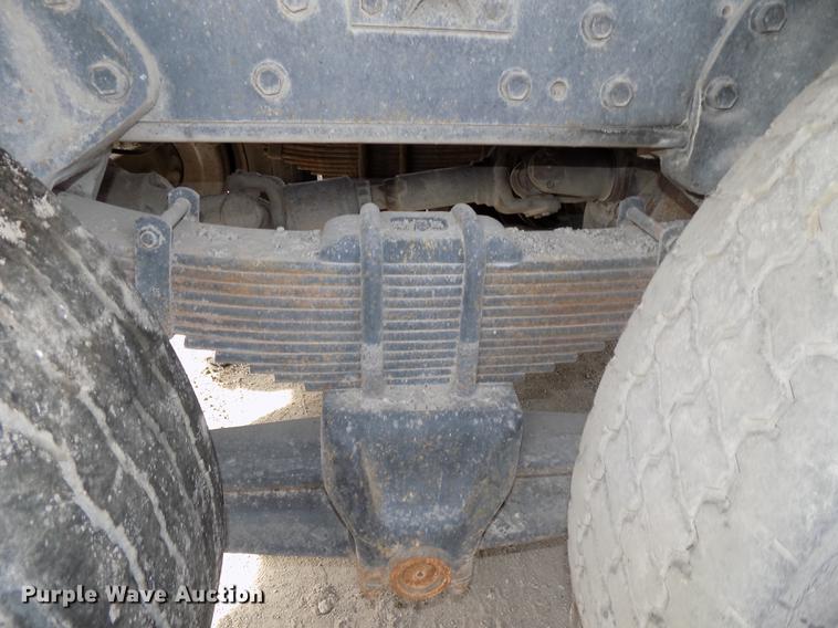 image for item DE7533 1989 International 1954 dump truck