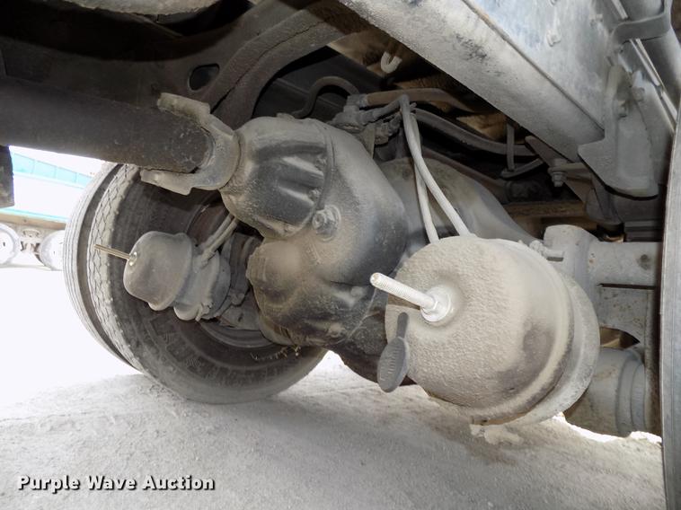 image for item DE7533 1989 International 1954 dump truck