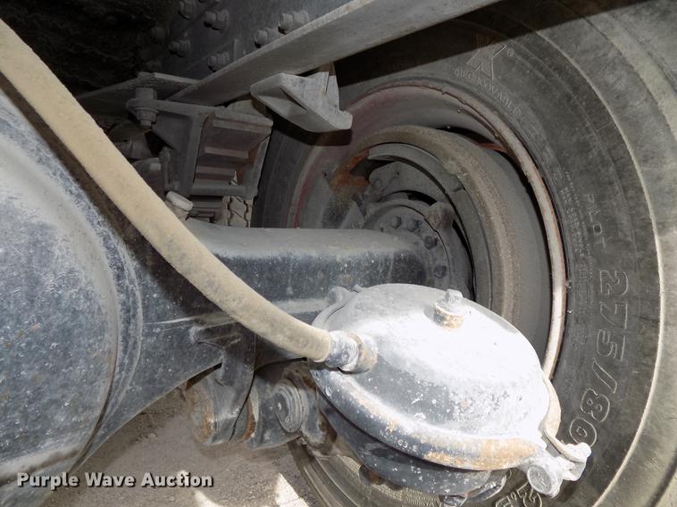 image for item DE7533 1989 International 1954 dump truck