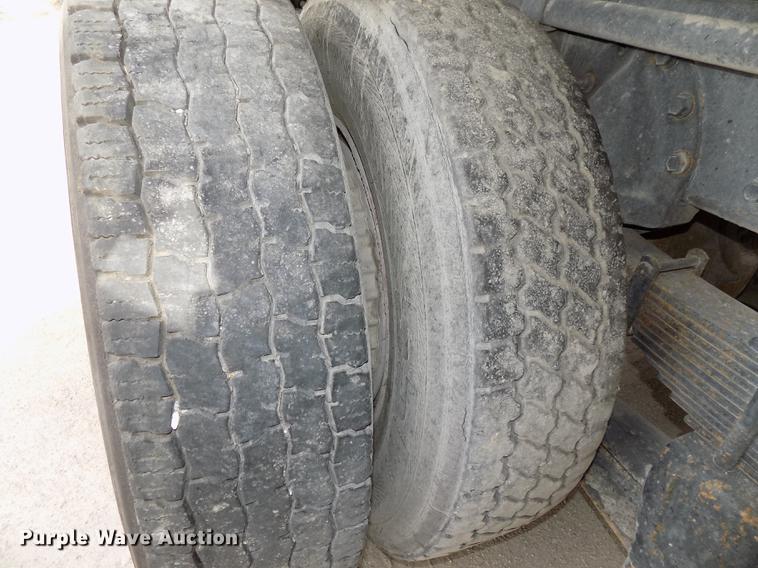 image for item DE7533 1989 International 1954 dump truck