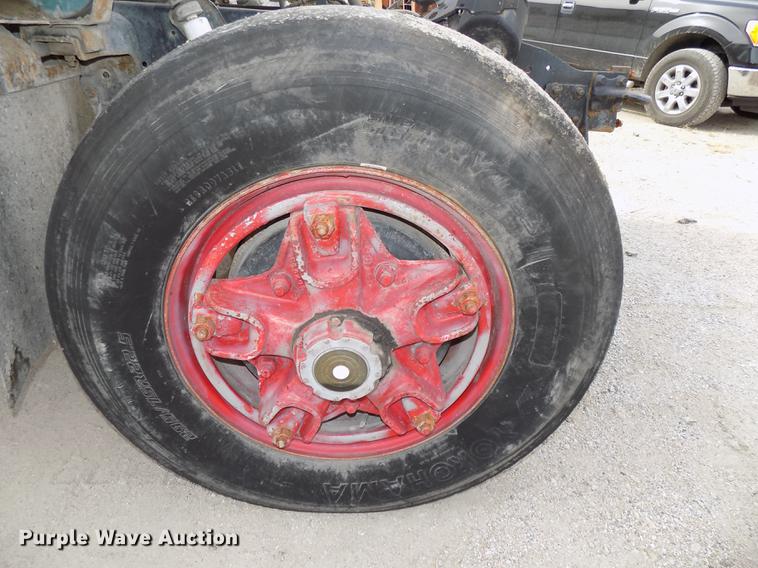 image for item DE7533 1989 International 1954 dump truck