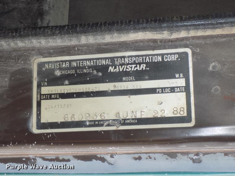 image for item DE7533 1989 International 1954 dump truck