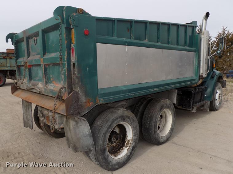 image for item DE7535 2003 Sterling LT7500 dump truck