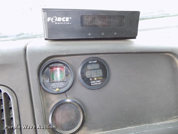 image for item DE7535 2003 Sterling LT7500 dump truck