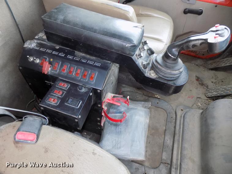 image for item DE7535 2003 Sterling LT7500 dump truck