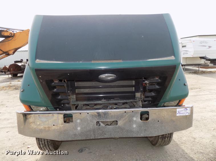 image for item DE7535 2003 Sterling LT7500 dump truck