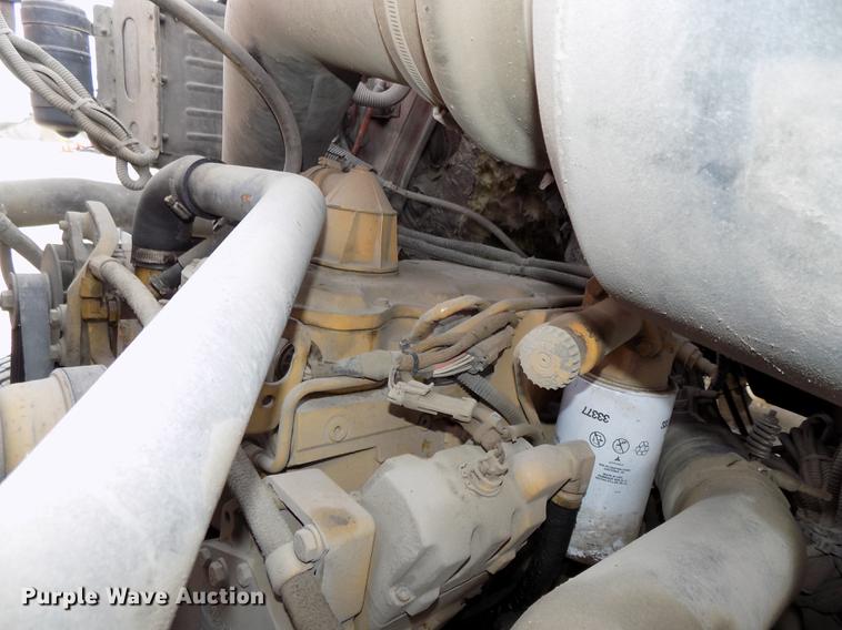 image for item DE7535 2003 Sterling LT7500 dump truck