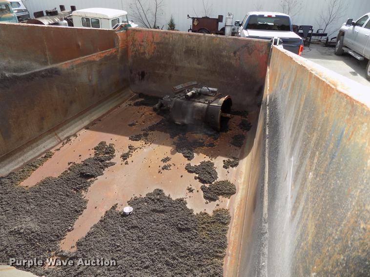 image for item DE7535 2003 Sterling LT7500 dump truck