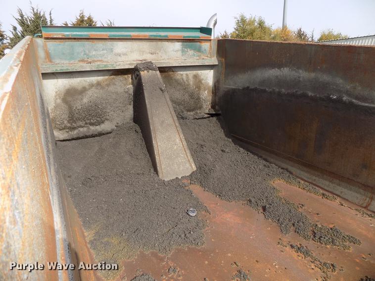 image for item DE7535 2003 Sterling LT7500 dump truck