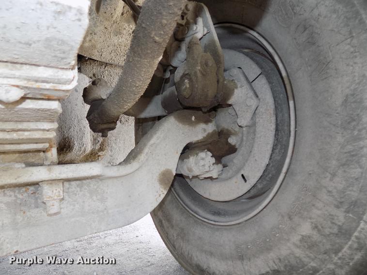 image for item DE7535 2003 Sterling LT7500 dump truck