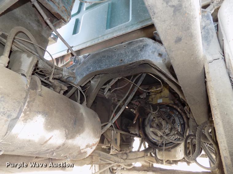 image for item DE7535 2003 Sterling LT7500 dump truck