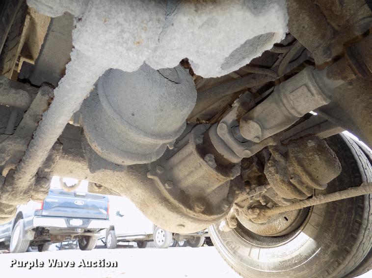 image for item DE7535 2003 Sterling LT7500 dump truck