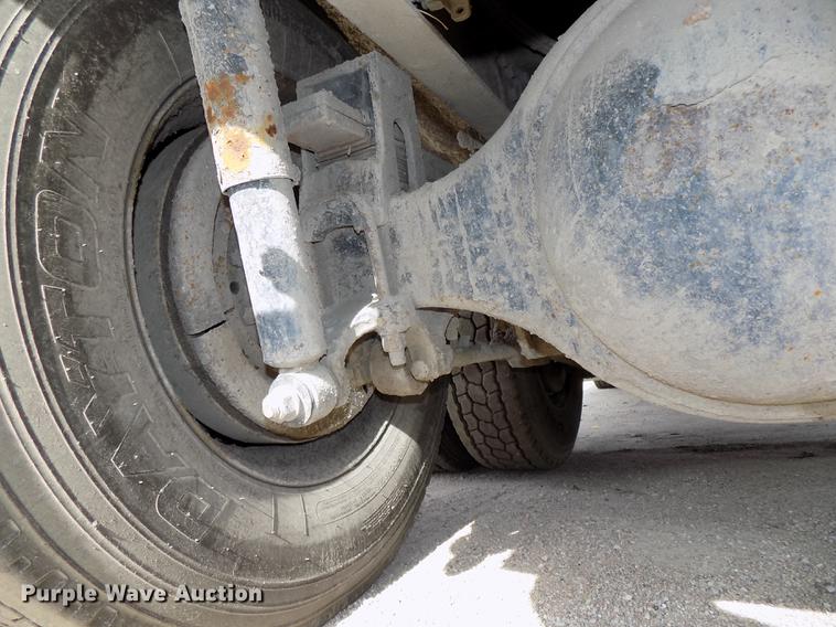 image for item DE7535 2003 Sterling LT7500 dump truck