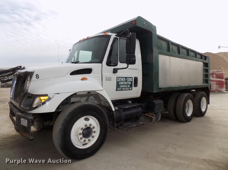 image for item DE7536 2006 International 7400 dump truck