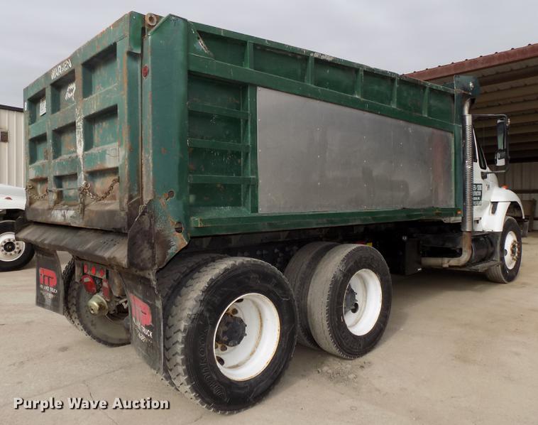 image for item DE7536 2006 International 7400 dump truck