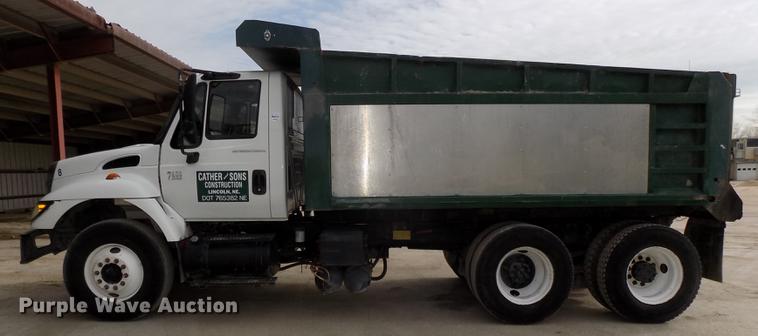 image for item DE7536 2006 International 7400 dump truck