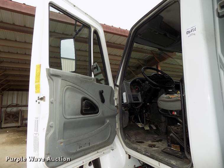 image for item DE7536 2006 International 7400 dump truck