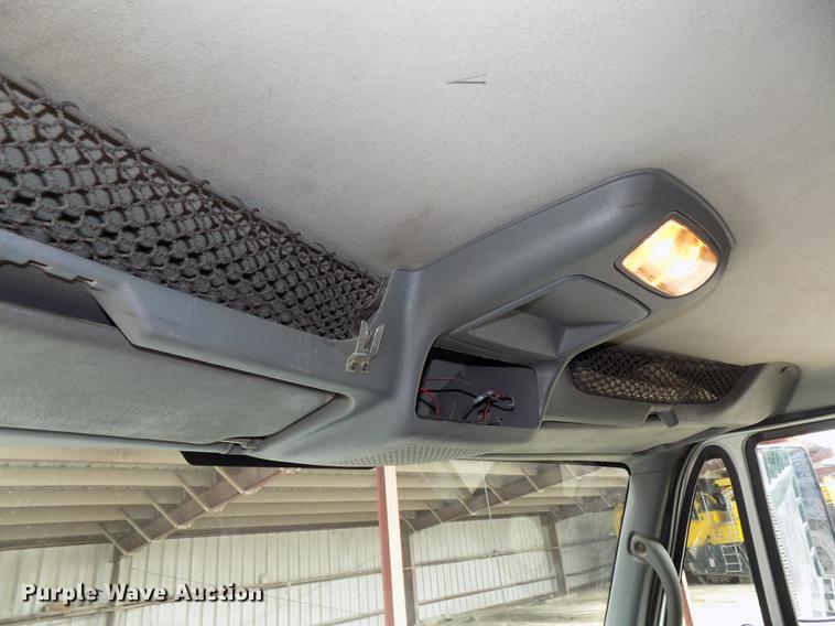 image for item DE7536 2006 International 7400 dump truck