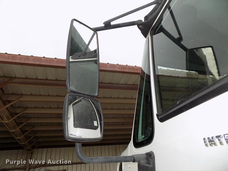 image for item DE7536 2006 International 7400 dump truck