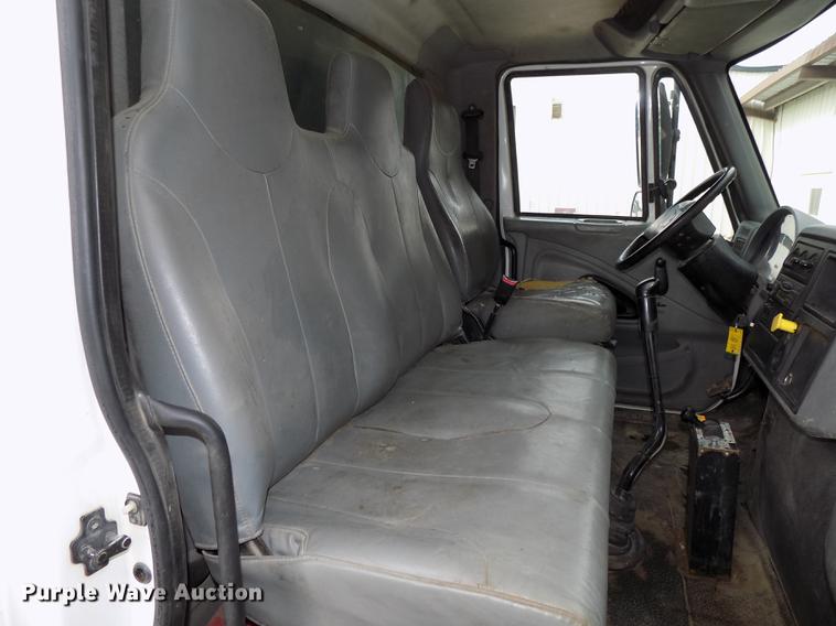 image for item DE7536 2006 International 7400 dump truck