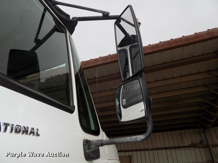 image for item DE7536 2006 International 7400 dump truck