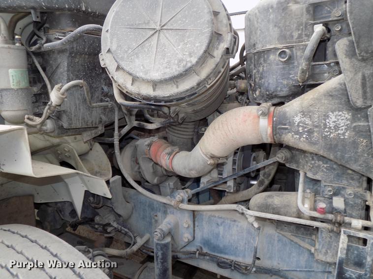 image for item DE7536 2006 International 7400 dump truck