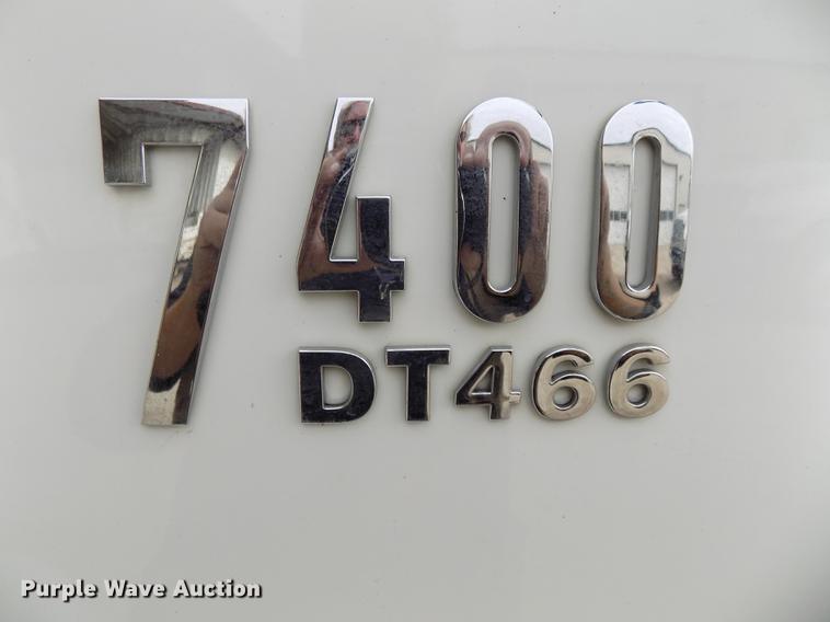 image for item DE7536 2006 International 7400 dump truck