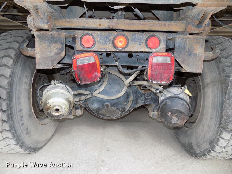 image for item DE7536 2006 International 7400 dump truck