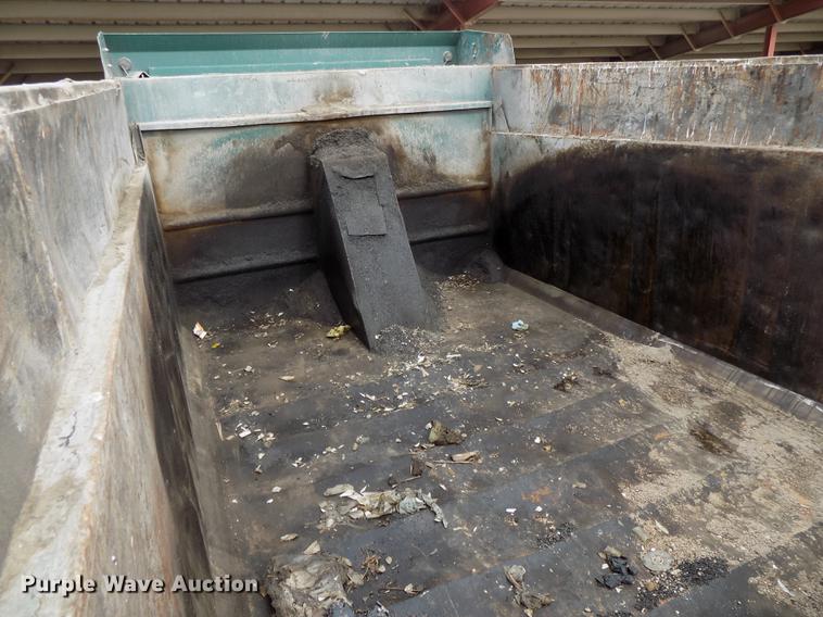 image for item DE7536 2006 International 7400 dump truck