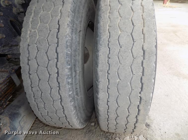 image for item DE7536 2006 International 7400 dump truck