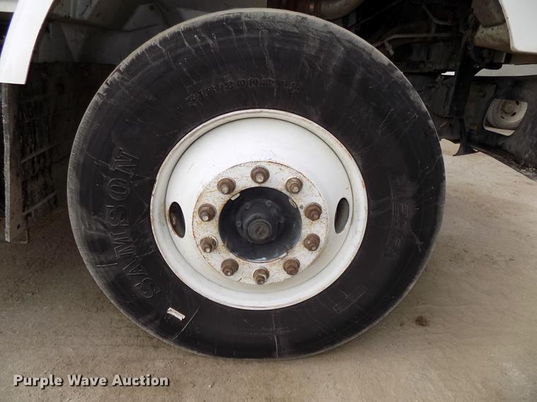 image for item DE7536 2006 International 7400 dump truck