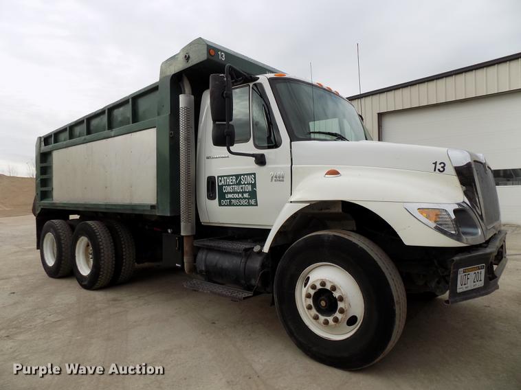 image for item DE7537 2006 International 7400 dump truck