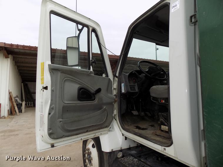 image for item DE7537 2006 International 7400 dump truck