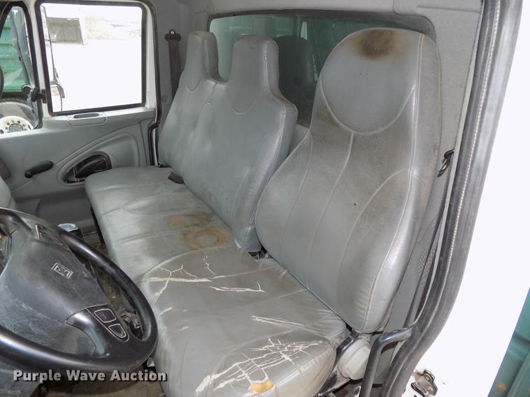 image for item DE7537 2006 International 7400 dump truck