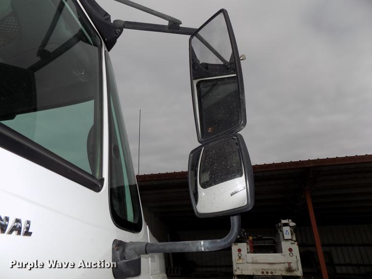 image for item DE7537 2006 International 7400 dump truck