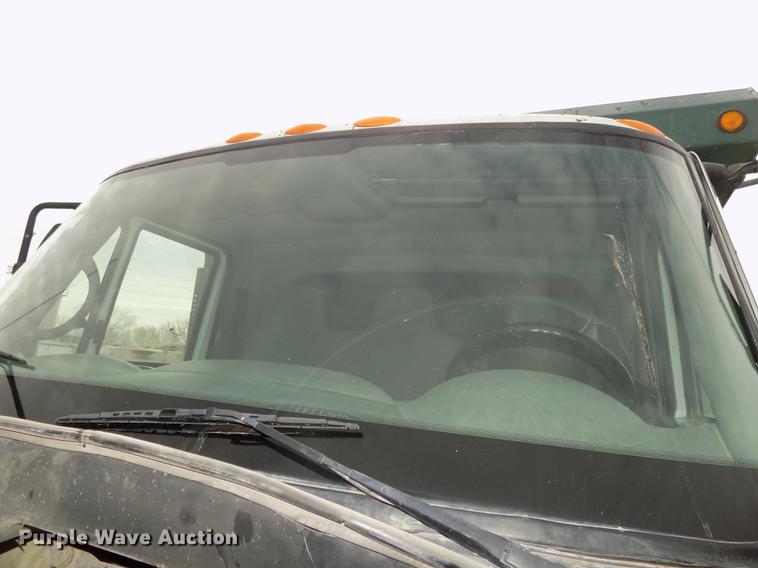 image for item DE7537 2006 International 7400 dump truck