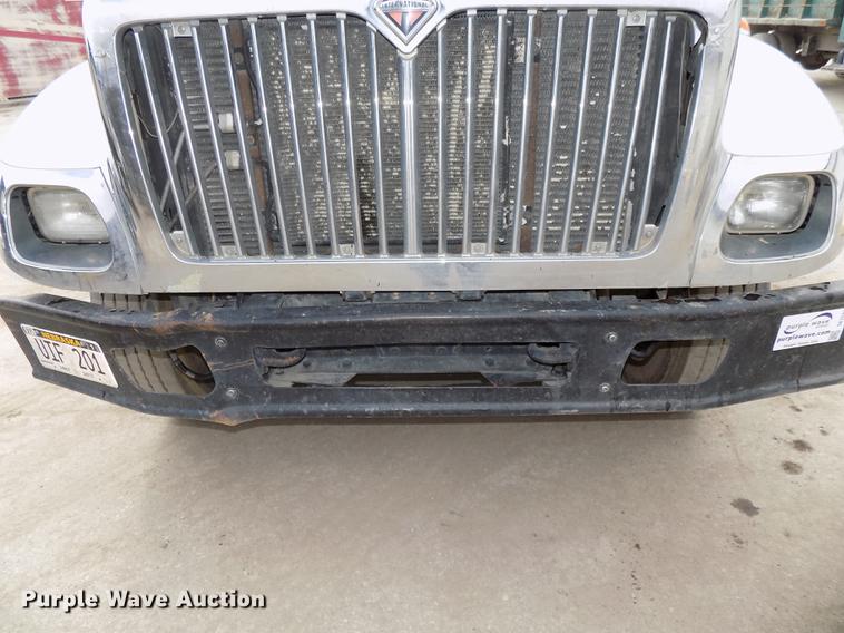 image for item DE7537 2006 International 7400 dump truck