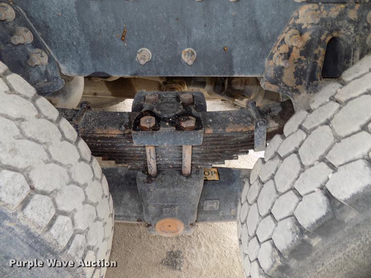 image for item DE7537 2006 International 7400 dump truck