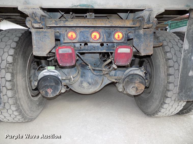 image for item DE7537 2006 International 7400 dump truck