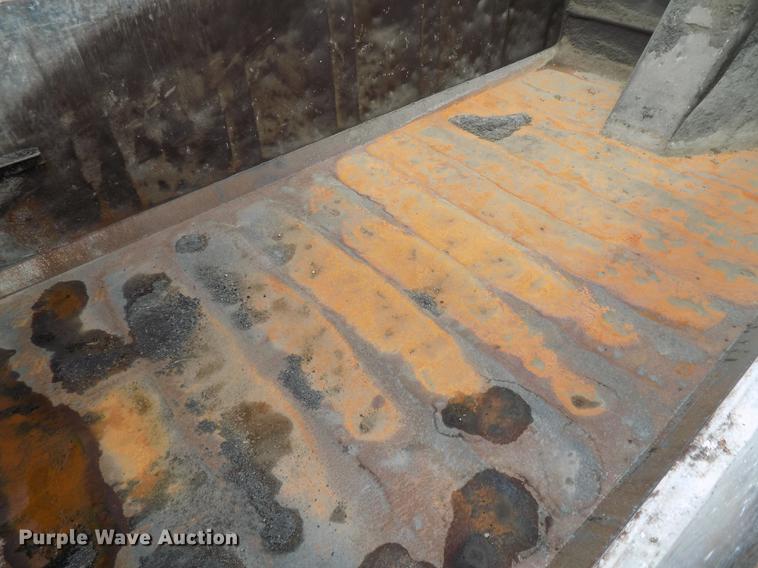 image for item DE7537 2006 International 7400 dump truck